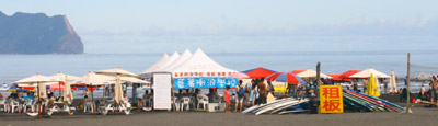 北台灣最佳衝浪浪點宜蘭烏石港北堤
